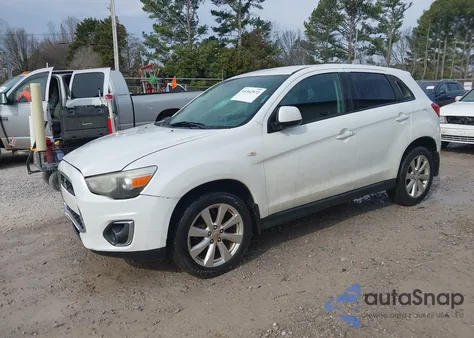 2015 Mitsubishi Outlander Sport Es z USA, uszkodzony, nr VIN 4A4AP3AU3FE046753